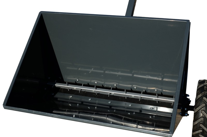 Sand / Gravel spreader / gritter - Image 4